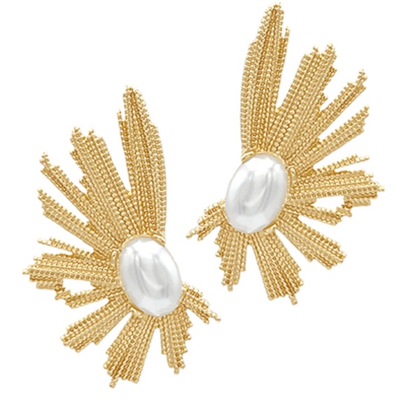 Textured Sunburst & Pearl Earrings - Picture 1 of 1